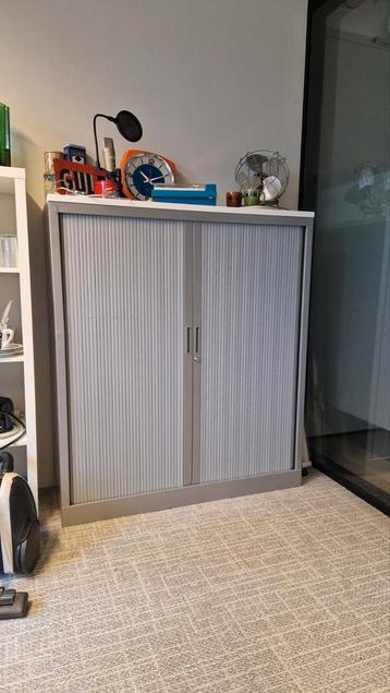 Archiefkast met roldeuren, 2 planken en 1 lade