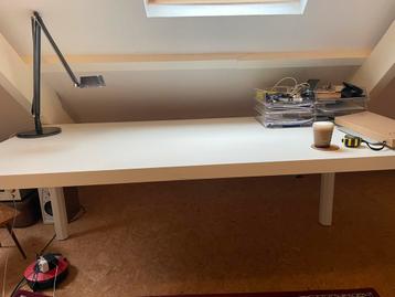 GRATIS! Ikea bureautafel in prima staat