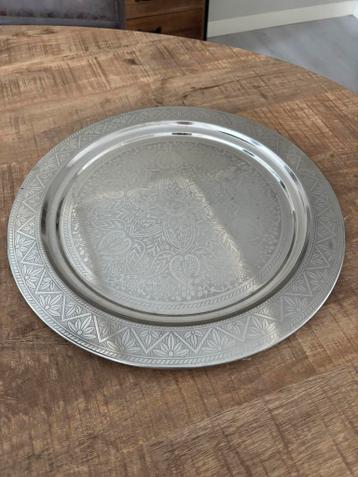 Zilverkleurige schaal