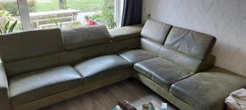 Hoekbank met slijtagesporen