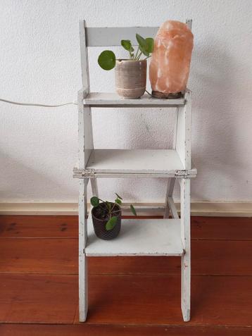 Vintage krukje/trapje gratis af te halen in Groningen