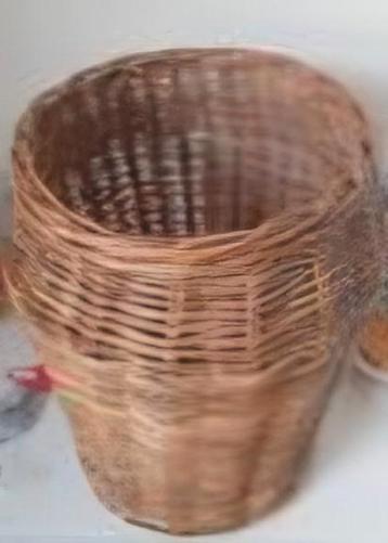 Moet weg deze week ophalen rieten mand met deksel