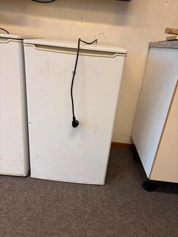Koelkast werkend gratis 2 stuks!