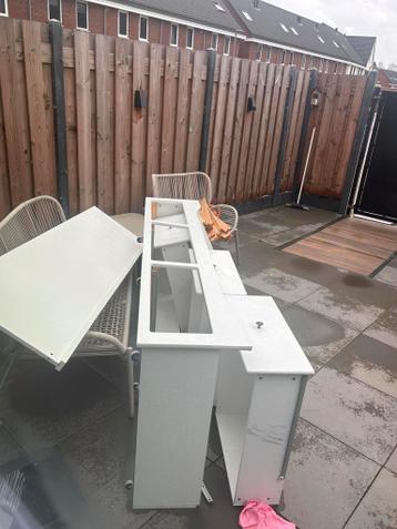 GRATIS IKEA bed met lades - ideaal voor kinderkamer