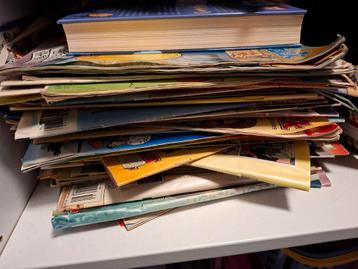 Stapel Donald Duck stripboeken