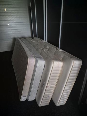 Gratis matrassen 90x200, 2x Pullman Gold