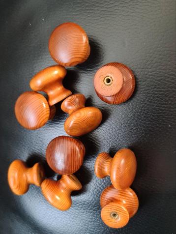 Gratis grenen kastdeurknopjes - 10 stuks