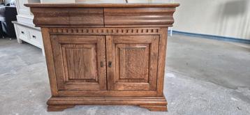 Houten kastje, zware kwaliteit