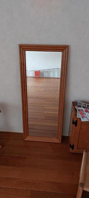 Spiegel met eikenhouten lijst
