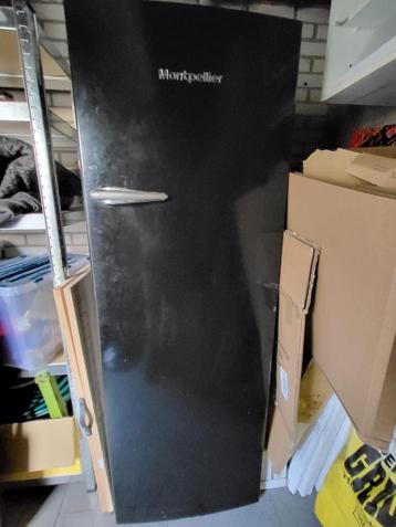 Gratis koelkast( lees caption)