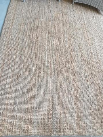 vloerkleed  3.00 cm x 2.00 cm     20 euro