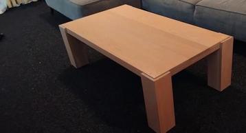 Gratis Robuuste salontafel  Gebruikt, maar kan nog jaren mee