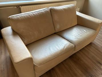 Comfortabele tweepersoonsbanken, leer, beige