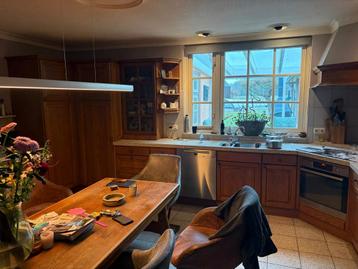 Gratis af te halen: Eikenhouten keukendeurtjes