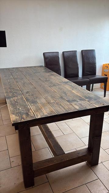 Houten eettafel lang - MOET WEG