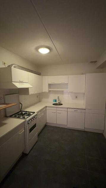 Complete Witte Hoekkeuken met Apparatuur