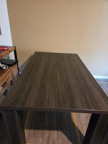 Eettafel (voor 4 personen) gratis af te halen