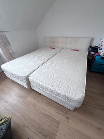 Tweepersoonsbed 200x180 cm, gratis af te halen