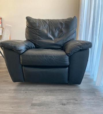 Gratis mooie lederen zwarte relexfauteuil