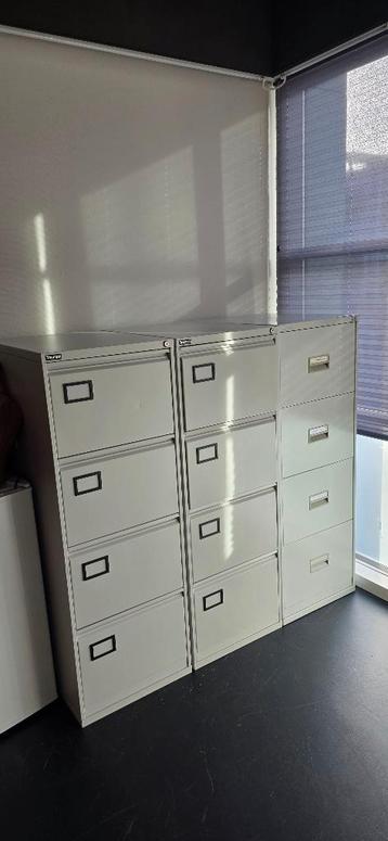 3 x Triumph Dossier kasten met 4 Lades