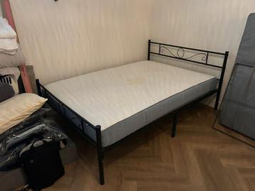 Gratis 2‑persoonsbed bodem– direct af te halen op Noordplein