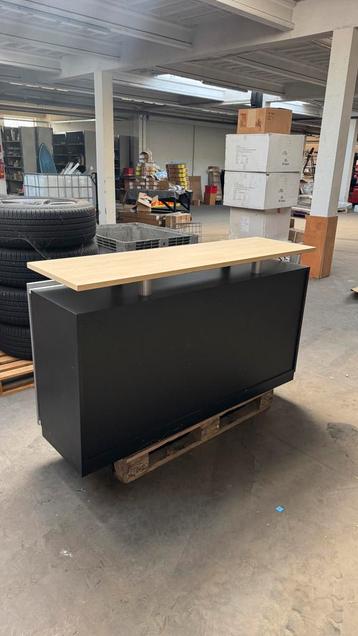 Gratis ophalen: kast met schuifdeur (160x46x90 cm)