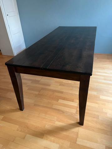Gratis: Grenen eettafel (2.03x0.93m) met 4 hotelstoelen