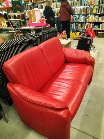 Gratis 2 zitsbank rood leder