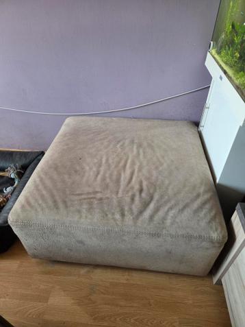 Gratis hocker / hondenpoef 95 bij 95