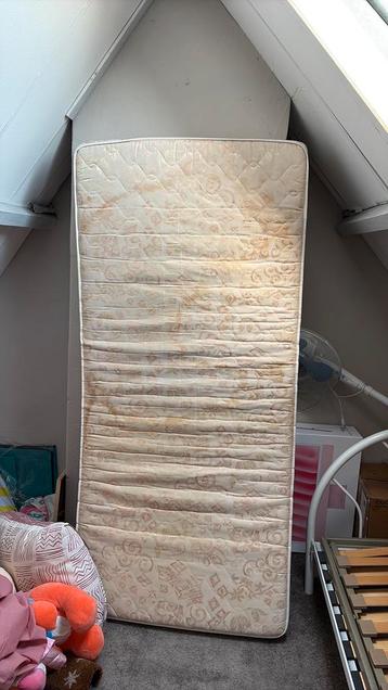 Gratis afhalen matras 90/200