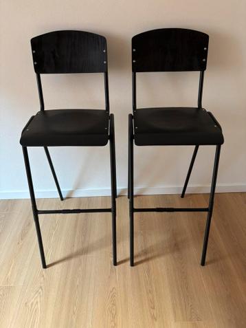 Gratis: 2 vintage retro-look barkrukken / barstoelen zwart