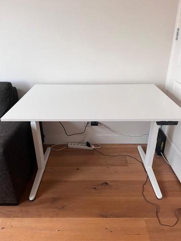 Tafels - Gratis verstelbaar bureau / werktafel