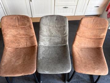 3 Eetkamer stoelen