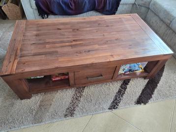 Teakhouten salontafel massief gratis