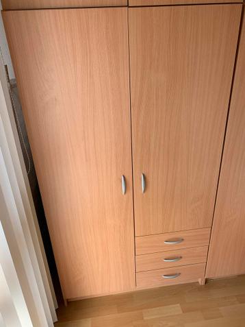 Garderobekasten met twee deuren en drie laden (2 stuks)