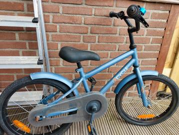 Gratis 16 inch kinderfiets - opknapper, loopt aan