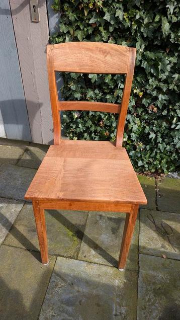 Hardhouten eetkamer stoelen gratis af te halen