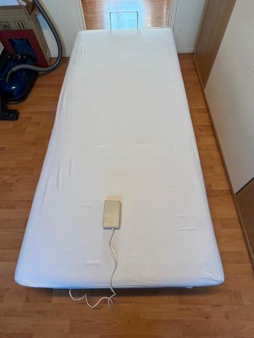 Verplaatsbaar en in hoogte verstelbaar bed