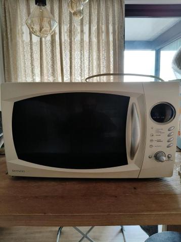 Gratis magnetron, draaiplateau ontbreekt