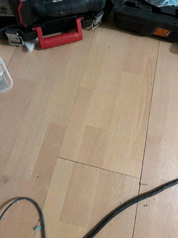 Laminaat 120x20 rond 7 m2