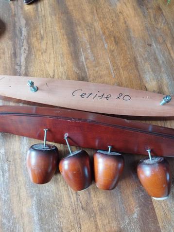 Stoel of bank poten en armleuningen