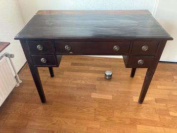 Bureautje met 5 laden - gratis af te halen!