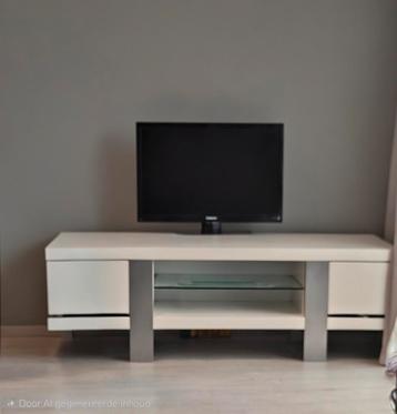 Televisiekast, zelf ophalen