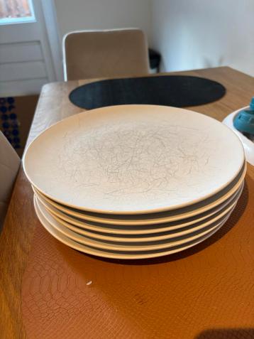 IKEA Dinera grote borden (oude collectie) - gratis af te hal