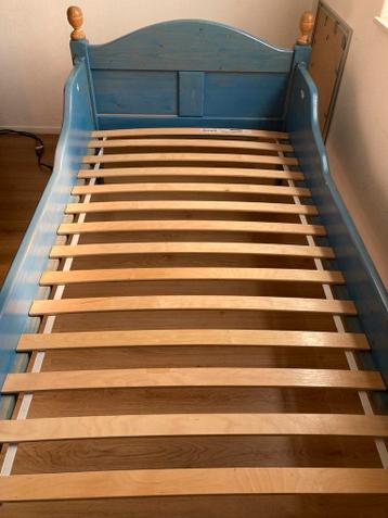 Gratis eenpersoonsbed met lattenbodem (excl. matras)