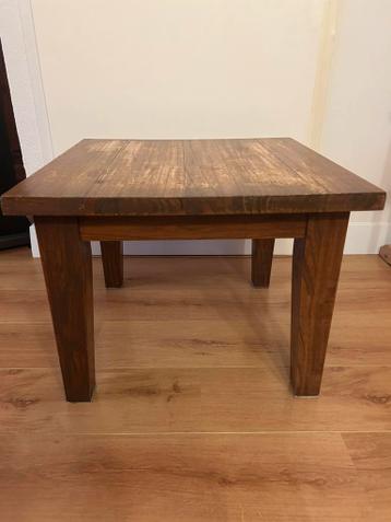 Salontafel en bijzettafeltje gratis