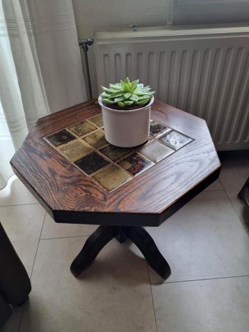 Unieke bijzettafel met tegelblad - Zeshoekig