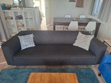 Bank 3 zits Design on Stock