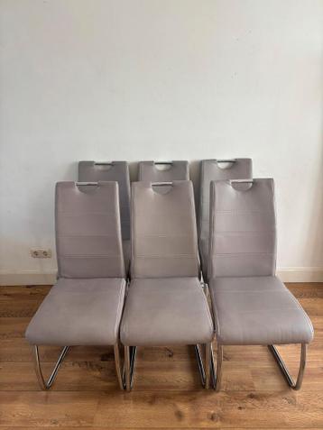 Set van 6 grijze eetkamerstoelen met chromen onderstel