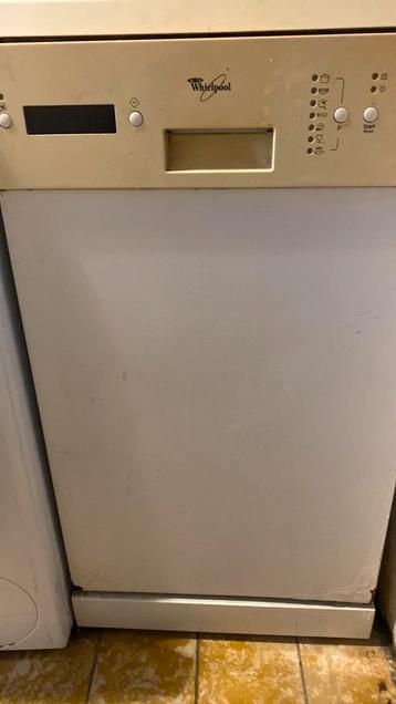 Vaatwasser Whirlpool 45 cm werkt nog prima ondanks gebreken